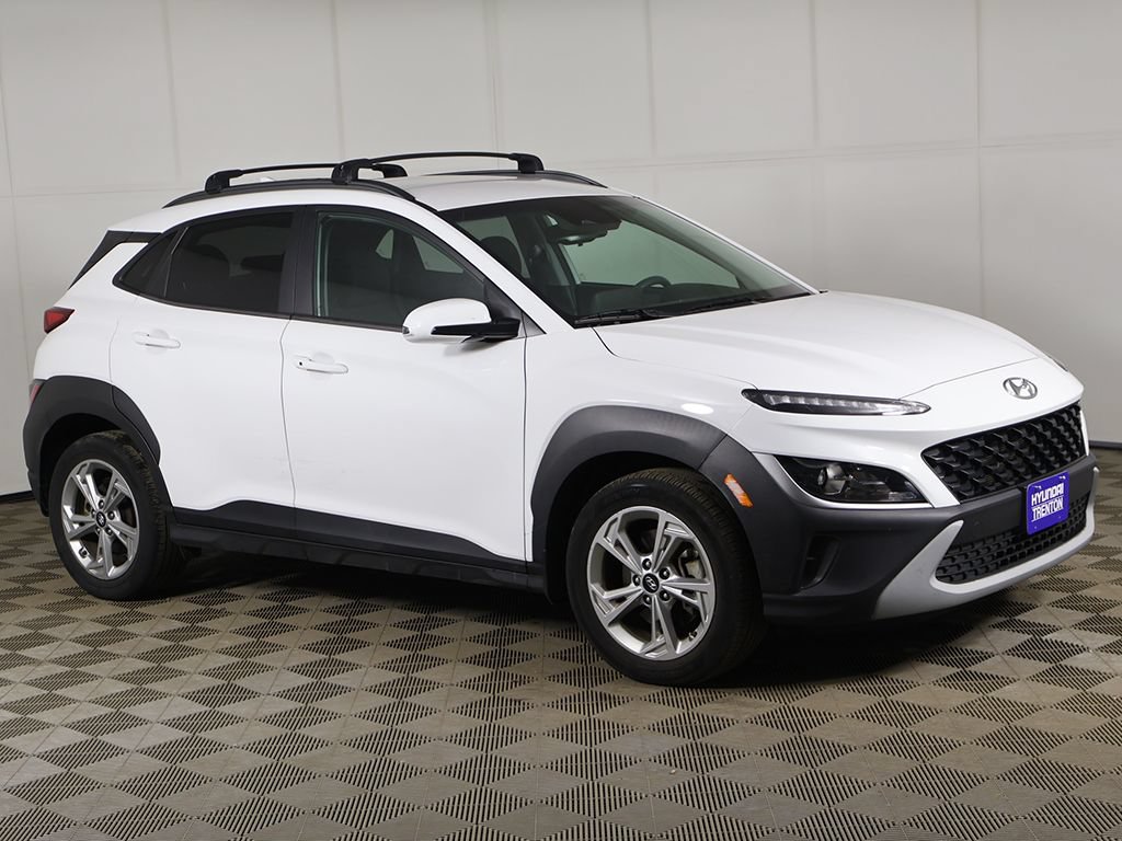 Used 2023 Hyundai Kona SEL AWD/4WD image 40