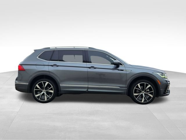 Used 2022 Volkswagen Tiguan SEL R-Line AWD/4WD image 9