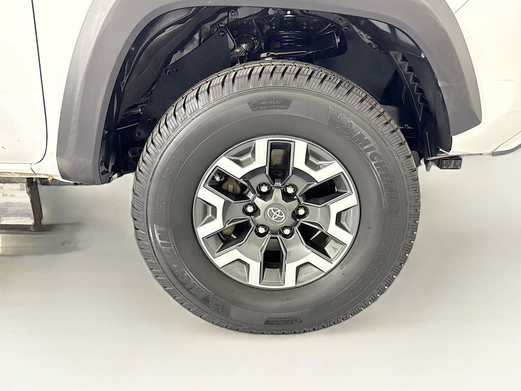Used 2019 Toyota Tacoma TRD Off-Road RWD image 32