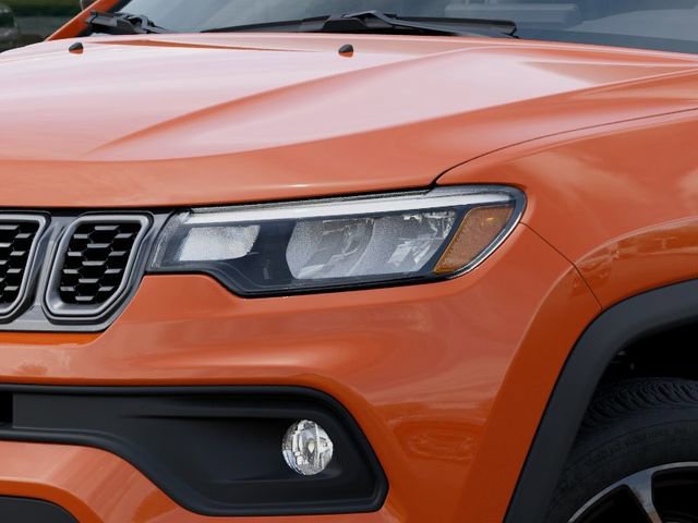 New 2026 Jeep Compass Latitude AWD/4WD image 10