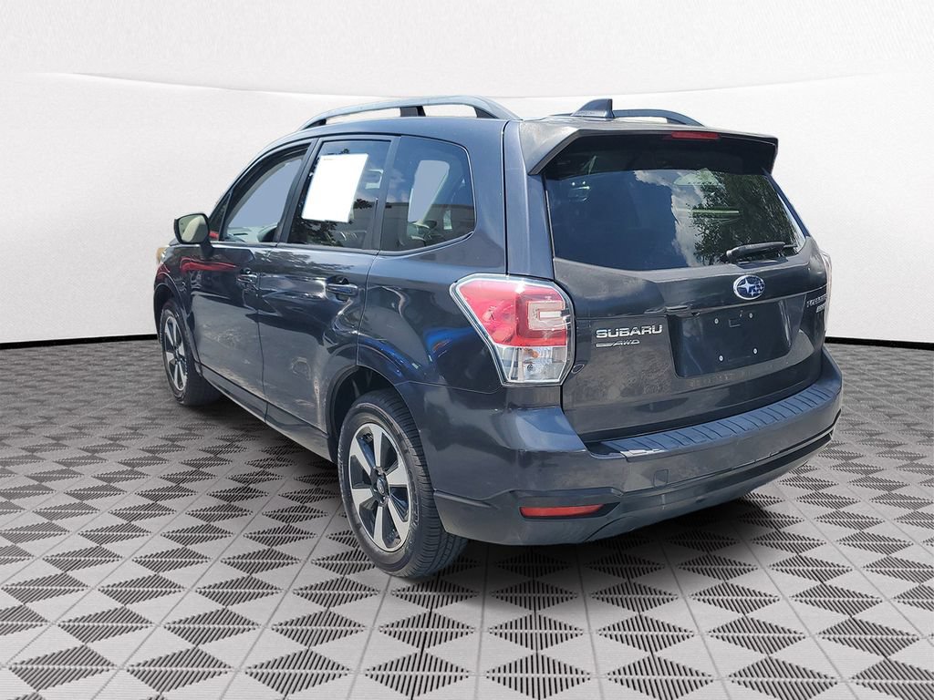 Used 2017 Subaru Forester 2.5i Premium AWD/4WD image 4