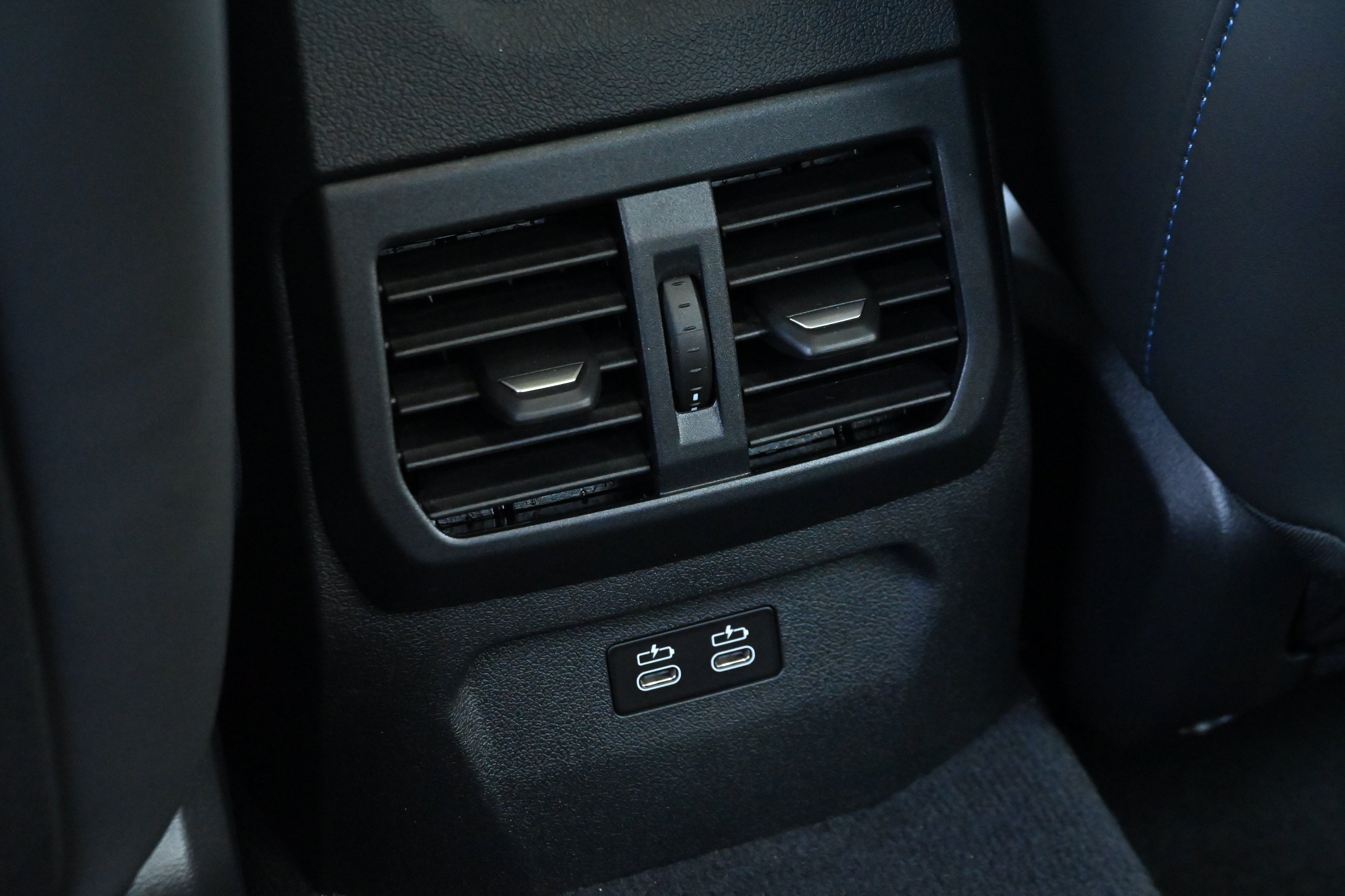 New 2026 BMW 228i w/ Technology Package FWD image 25