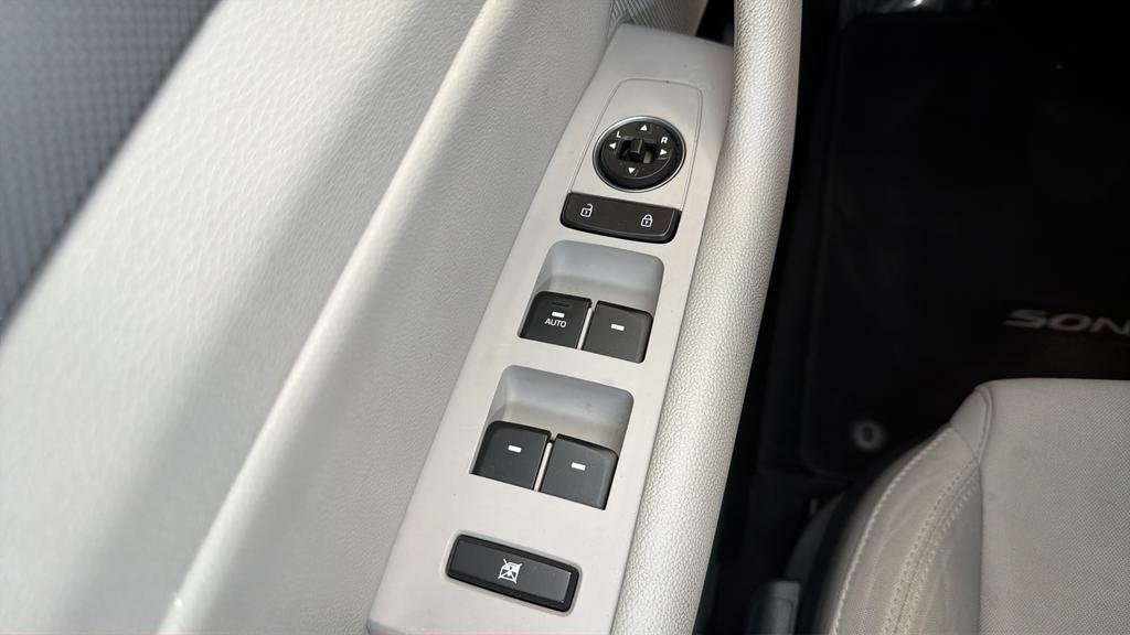 Used 2016 Hyundai Sonata SE image 18