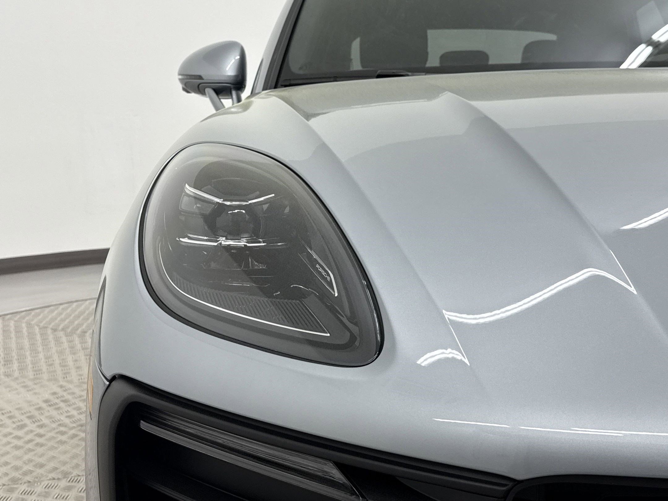 New 2025 Porsche Macan image 11