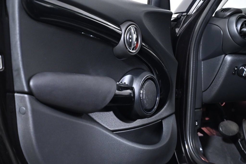 Used 2017 MINI Cooper S FWD image 32