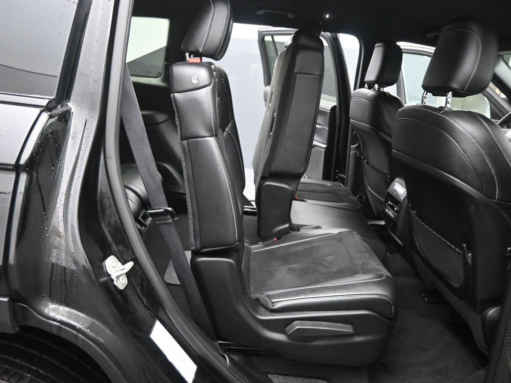 Used 2024 Jeep Grand Cherokee L Laredo AWD/4WD image 16