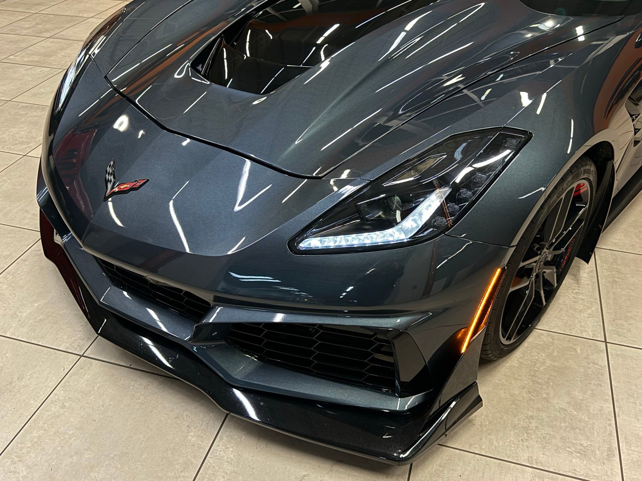 Used 2019 Chevrolet Corvette Stingray Coupe w/ Carbon Flash Badge Package image 10