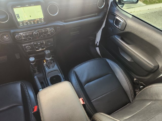 Used 2022 Jeep Wrangler Unlimited Sahara w/ Cold Weather Group AWD/4WD image 13