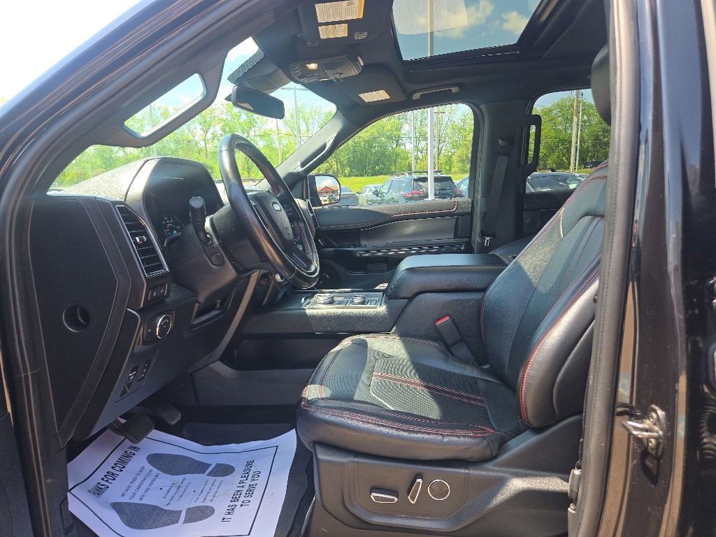 Used 2019 Ford Expedition Limited w/ Equipment Group 303A AWD/4WD image 9