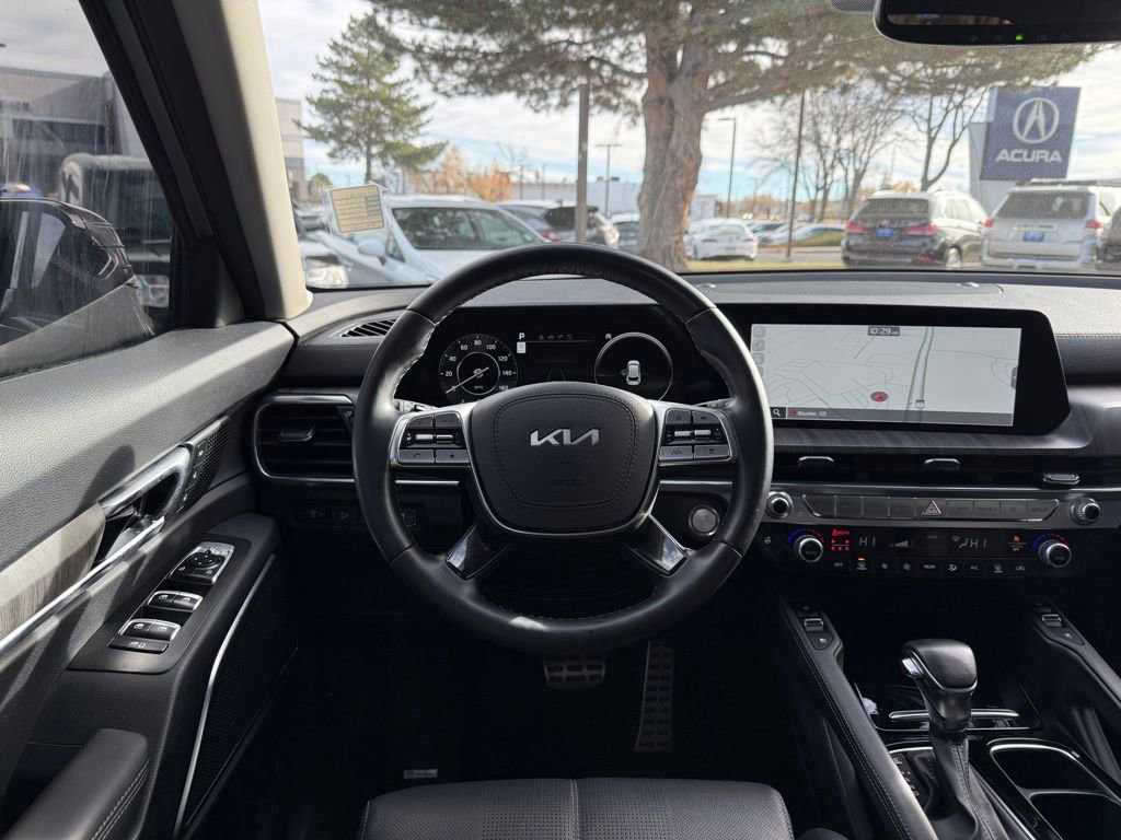 Used 2023 Kia Telluride SX image 2