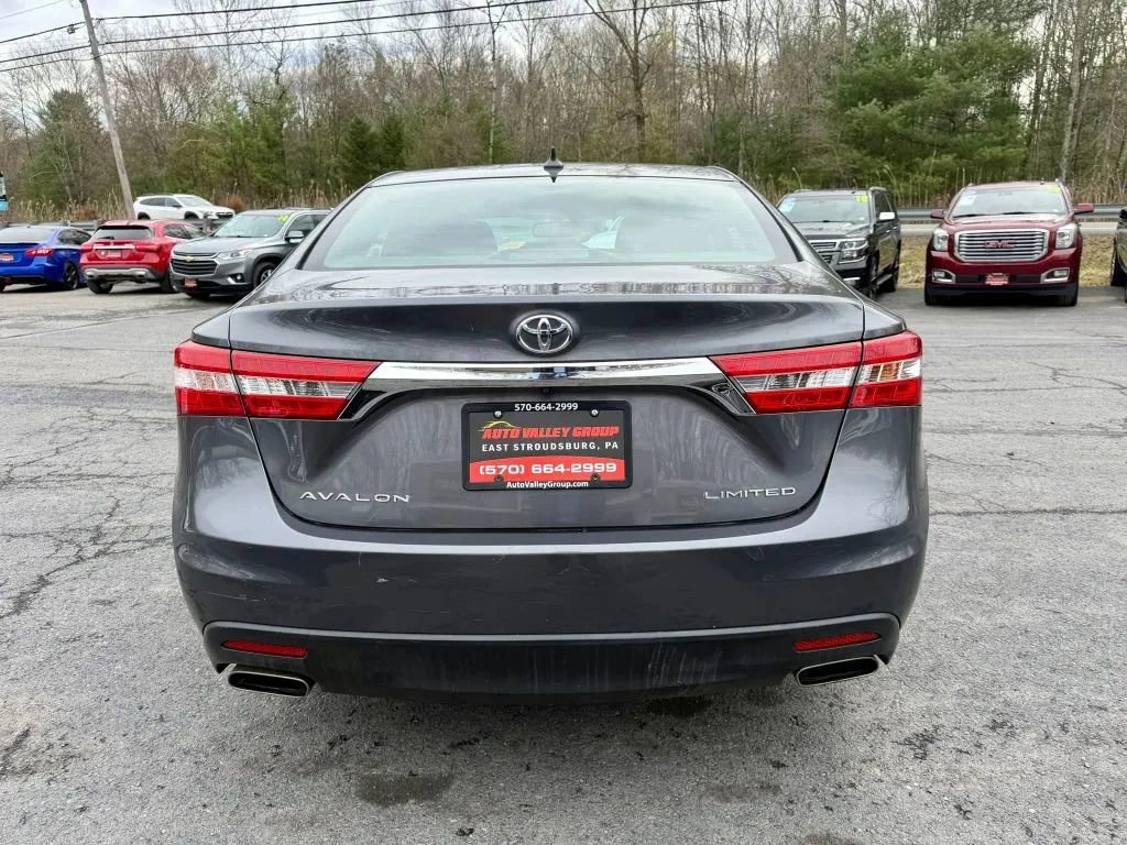 Used 2014 Toyota Avalon Limited w/ Technology Package FWD image 7