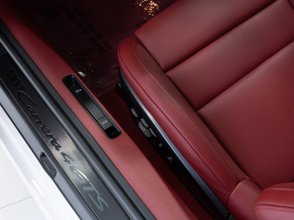 Used 2025 Porsche 911 Carrera 4 GTS image 12