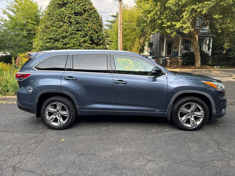 Used 2016 Toyota Highlander Limited Platinum AWD/4WD image 6