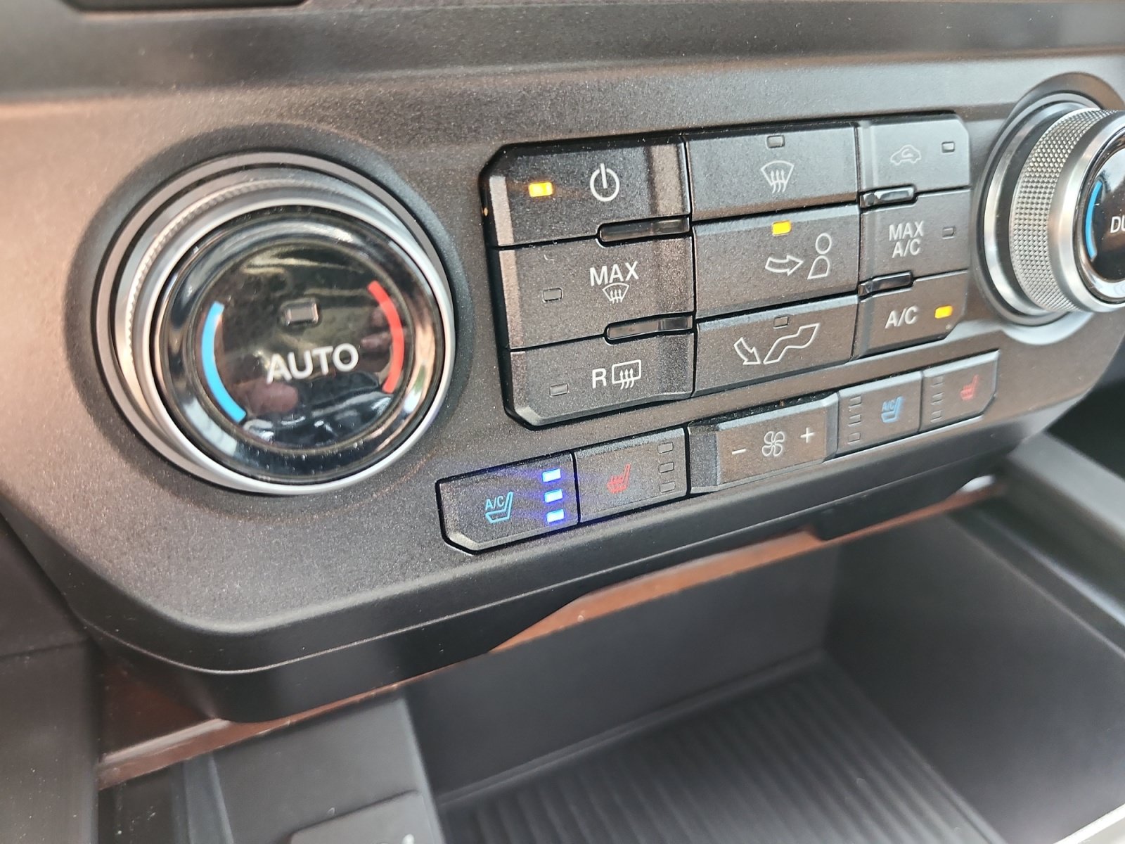 Used 2017 Ford F150 Limited w/ Trailer Tow Package AWD/4WD image 24