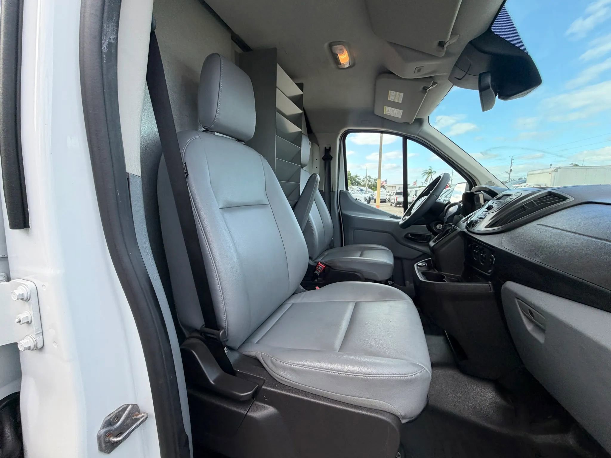 Used 2018 Ford Transit 150 130 Low Roof RWD image 18