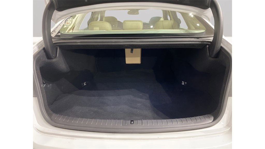 Used 2017 Genesis G80 3.8 image 5