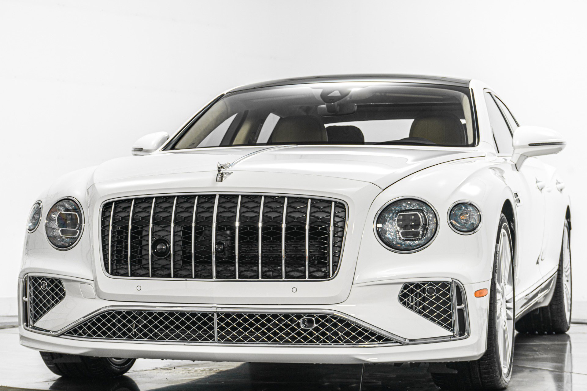 Used 2026 Bentley Flying Spur Plug-In Hybrid image 5