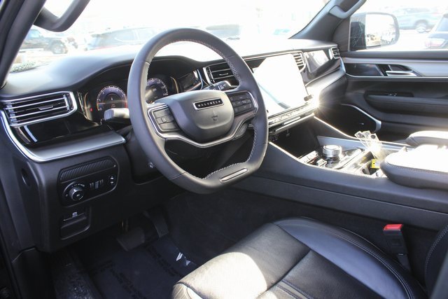 Used 2024 Jeep Wagoneer Series II image 3