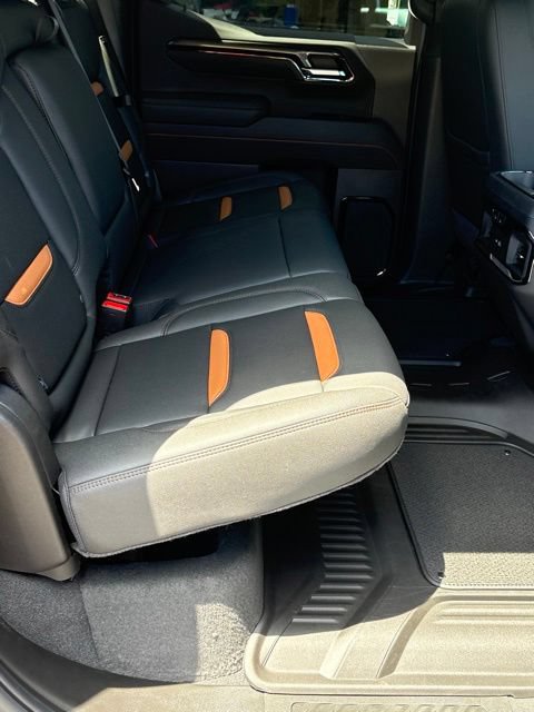 New 2026 GMC Sierra 1500 AT4 w/ Technology Package AWD/4WD image 9