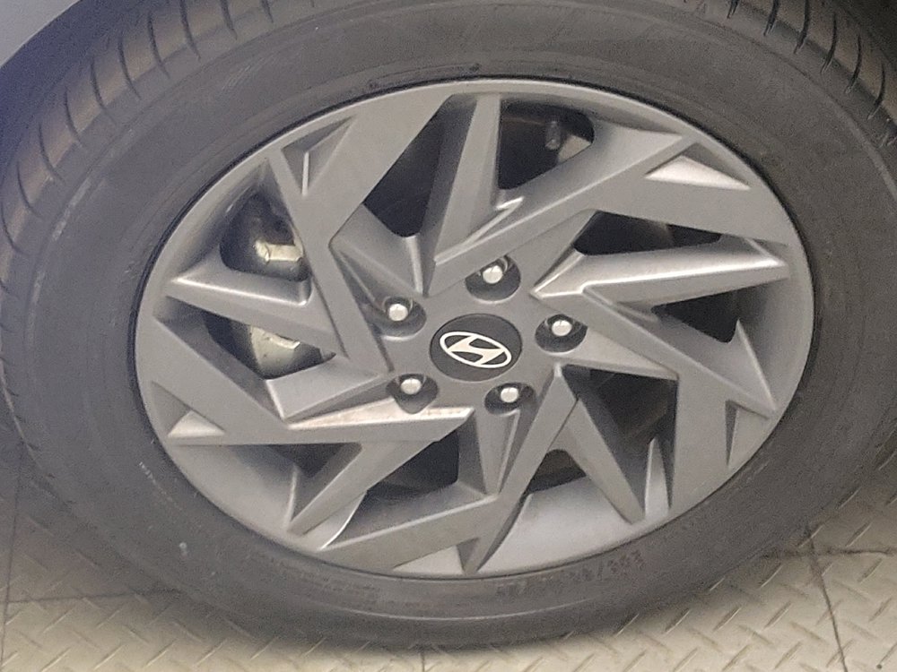 Used 2025 Hyundai Elantra Hybrid FWD image 31