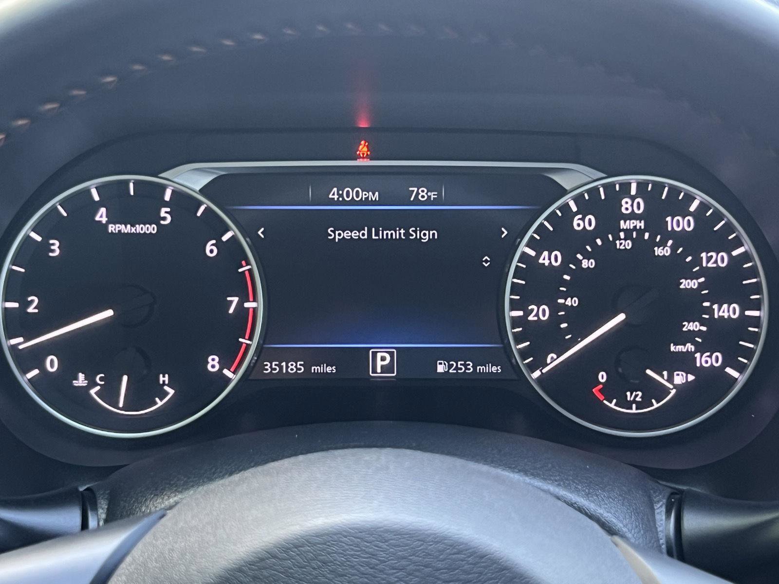 Used 2023 Nissan Sentra SR w/ Midnight Edition Package FWD image 18