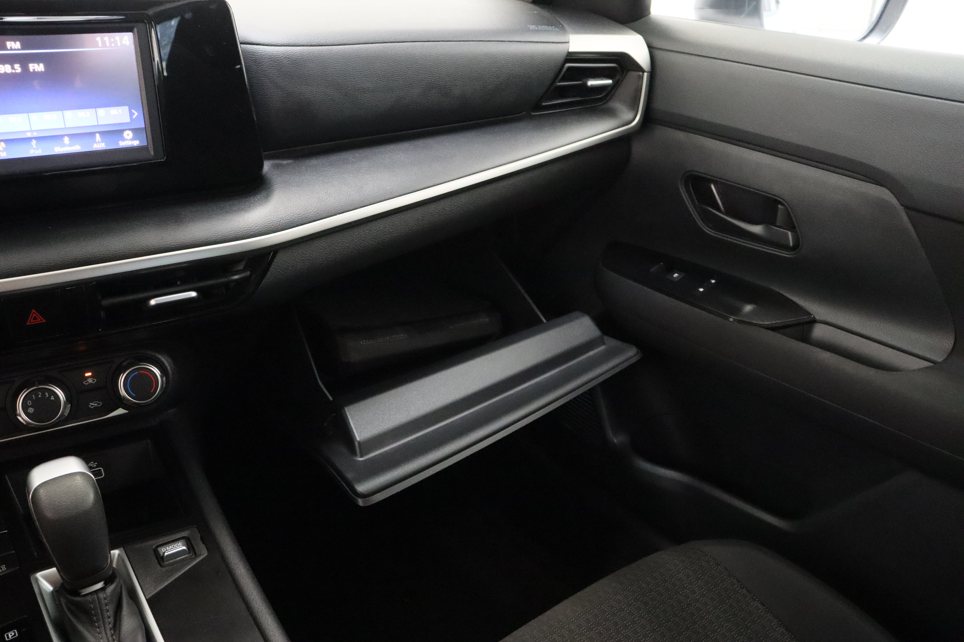 Used 2025 Nissan Kicks S FWD image 21