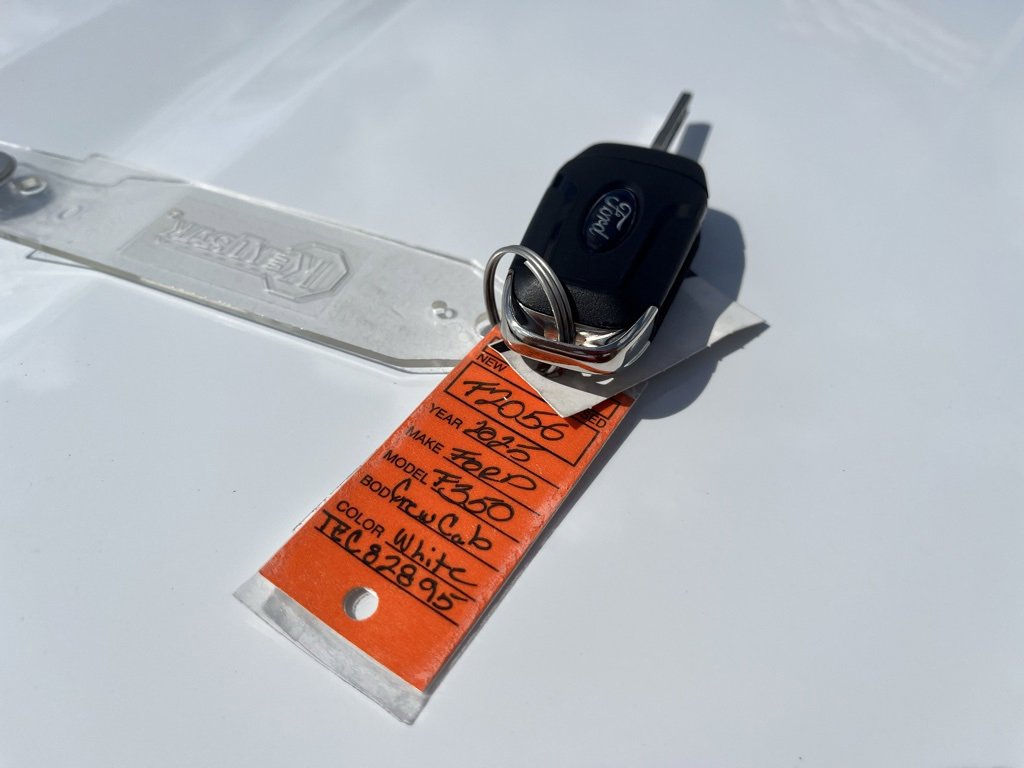 New 2026 Ford F350 4x4 Crew Cab Super Duty image 24