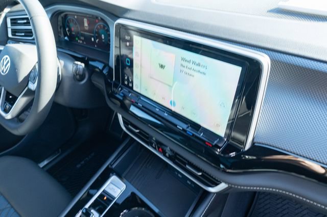 New 2026 Volkswagen Atlas Cross Sport SEL Premium R-Line image 44