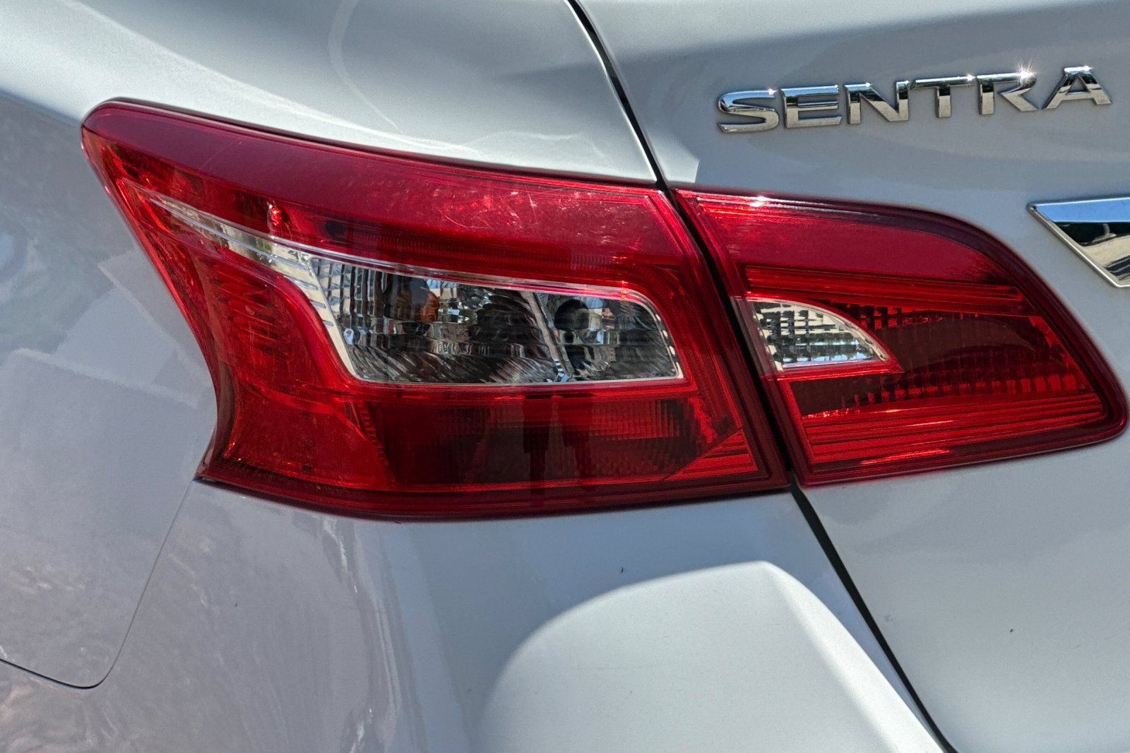 Used 2019 Nissan Sentra S FWD image 42
