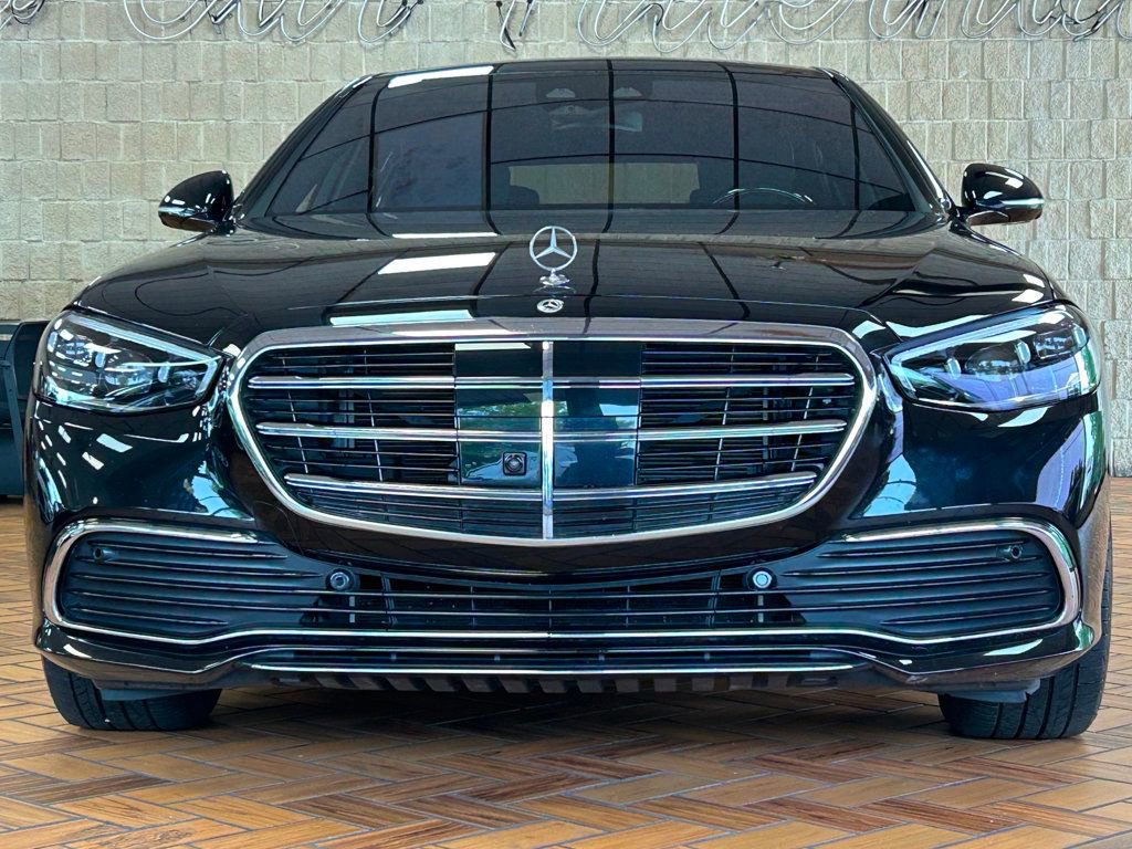 Used 2023 Mercedes-Benz S 580e 4MATIC Sedan w/ Warmth & Comfort Package image 2