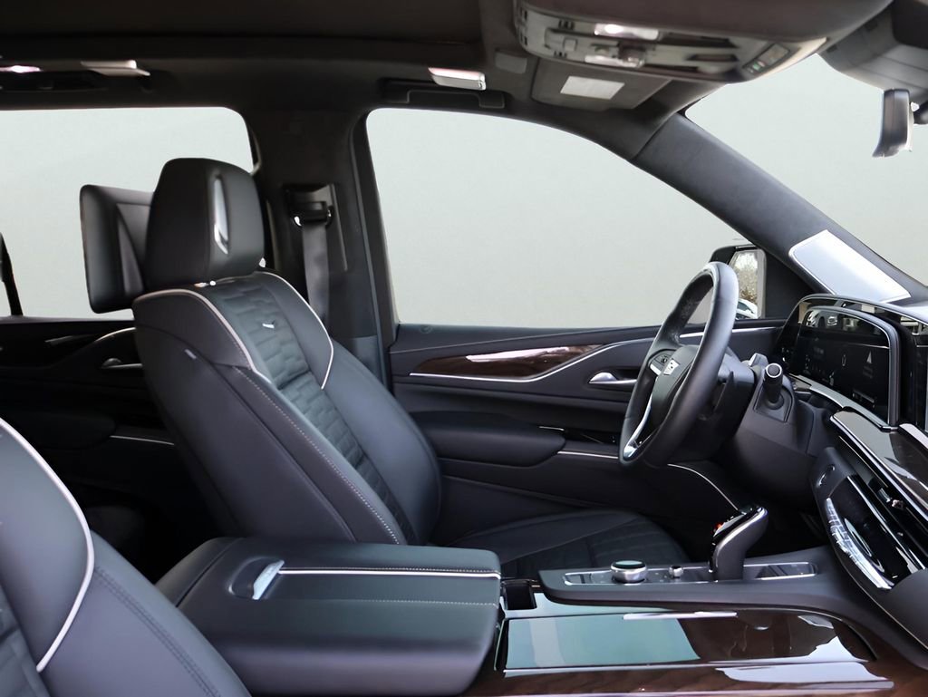 Used 2024 Cadillac Escalade Sport Platinum w/ Heavy-Duty Trailer Package image 10