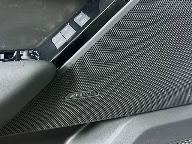 Used 2026 Land Rover Range Rover Velar S image 21