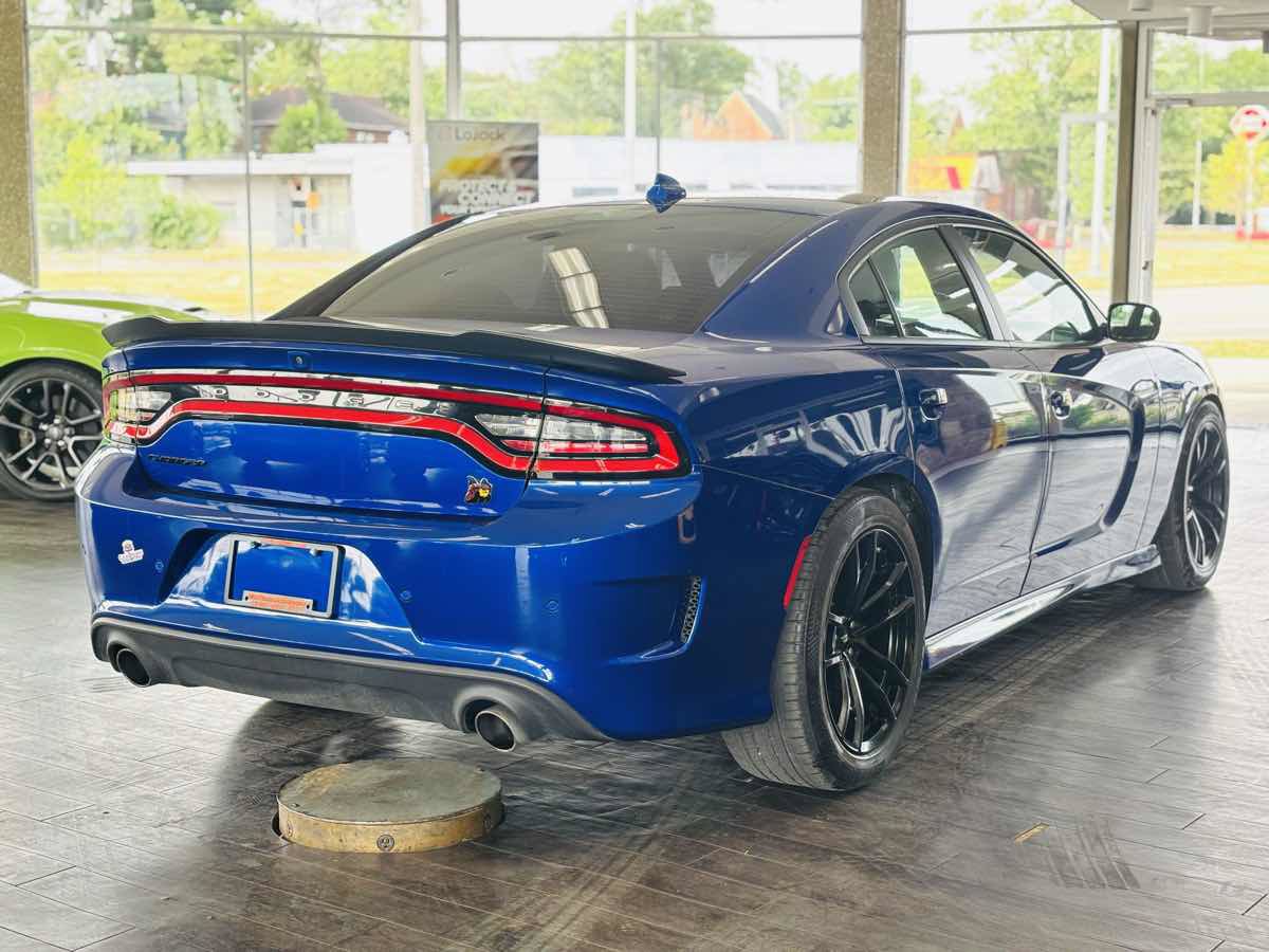 Used 2022 Dodge Charger Scat Pack w/ Dynamics Package RWD image 8