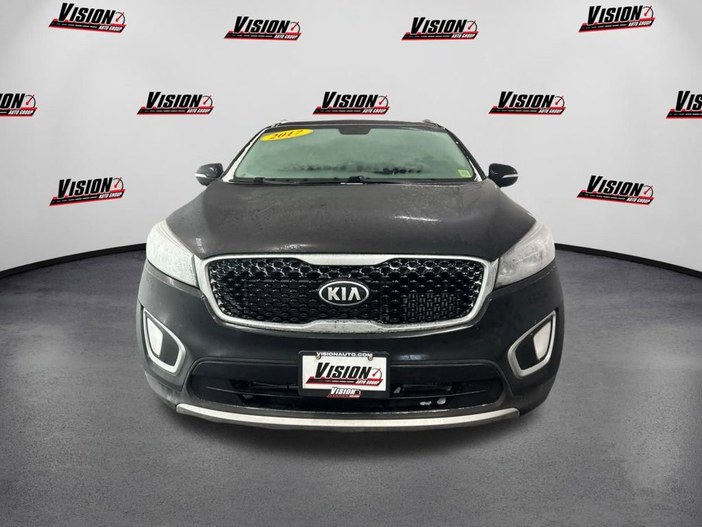 Used 2017 Kia Sorento EX image 2