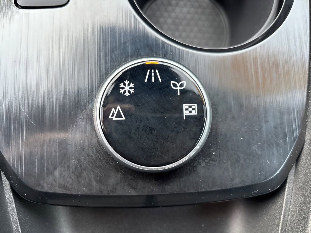 Used 2023 Nissan Rogue S image 30