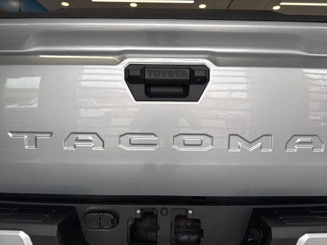 Used 2024 Toyota Tacoma TRD Off-Road image 16