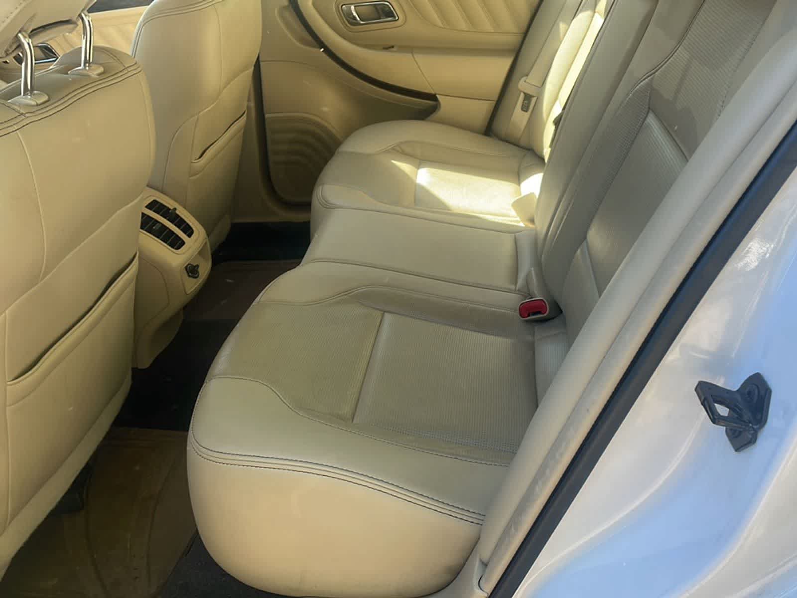 Used 2014 Ford Taurus Limited FWD image 12