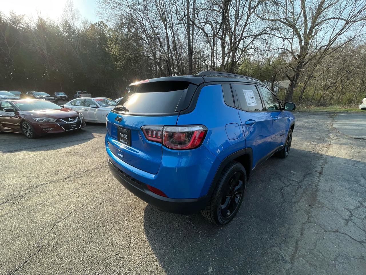 Used 2018 Jeep Compass Latitude AWD/4WD image 3