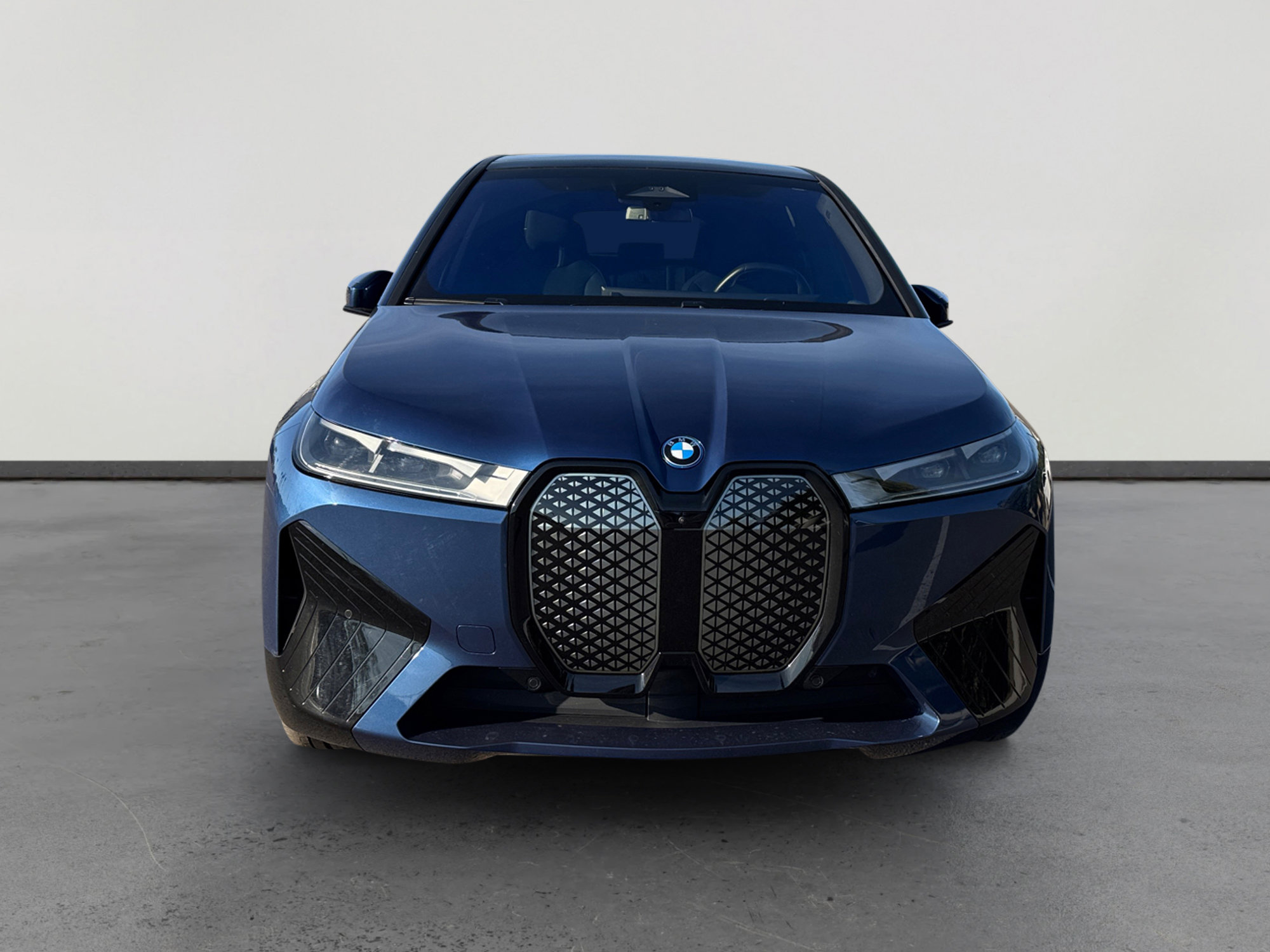 Used 2024 BMW iX xDrive50 w/ Premium Package image 8