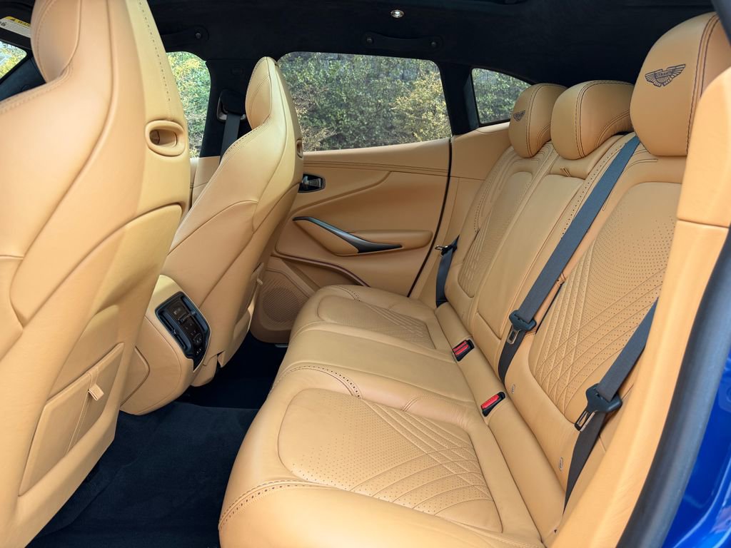 Used 2021 Aston Martin DBX image 37