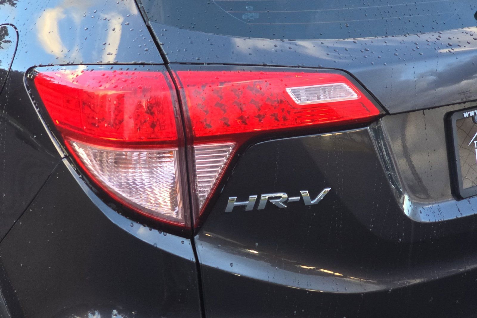 Used 2016 Honda HR-V LX image 37