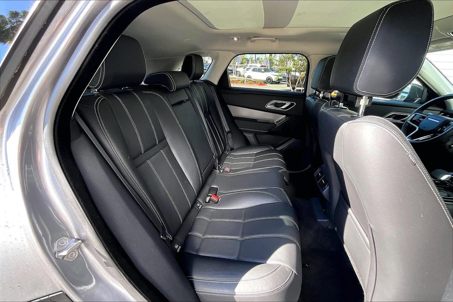 Used 2023 Land Rover Range Rover Velar S image 27