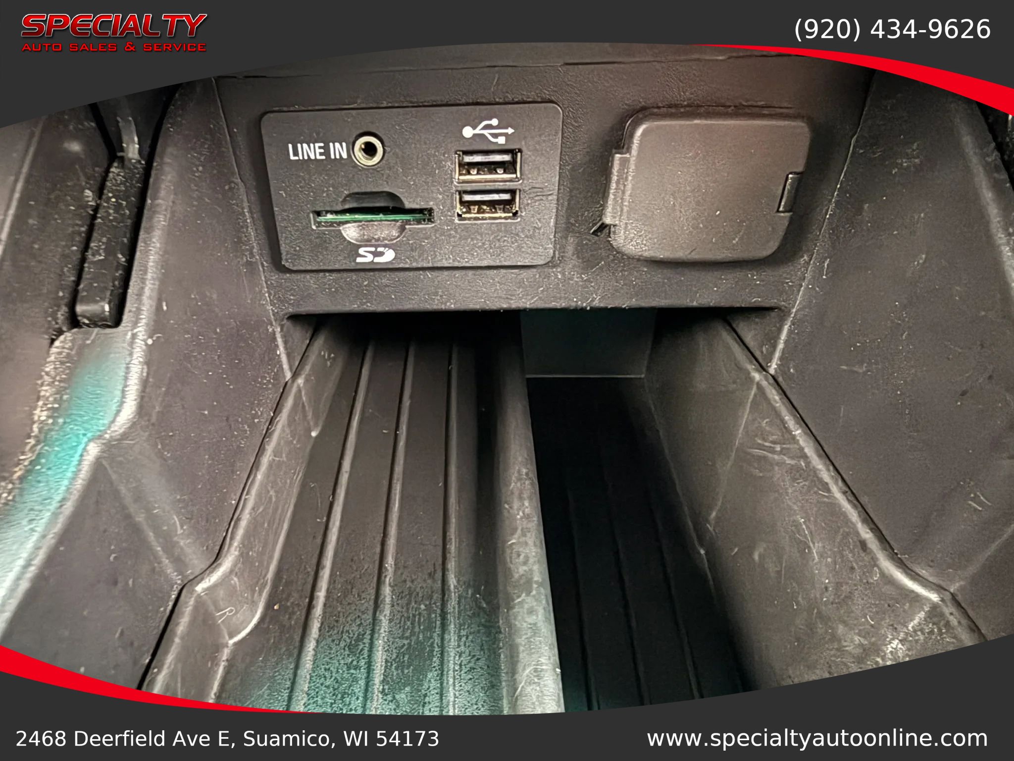 Used 2015 Ford Explorer XLT image 24