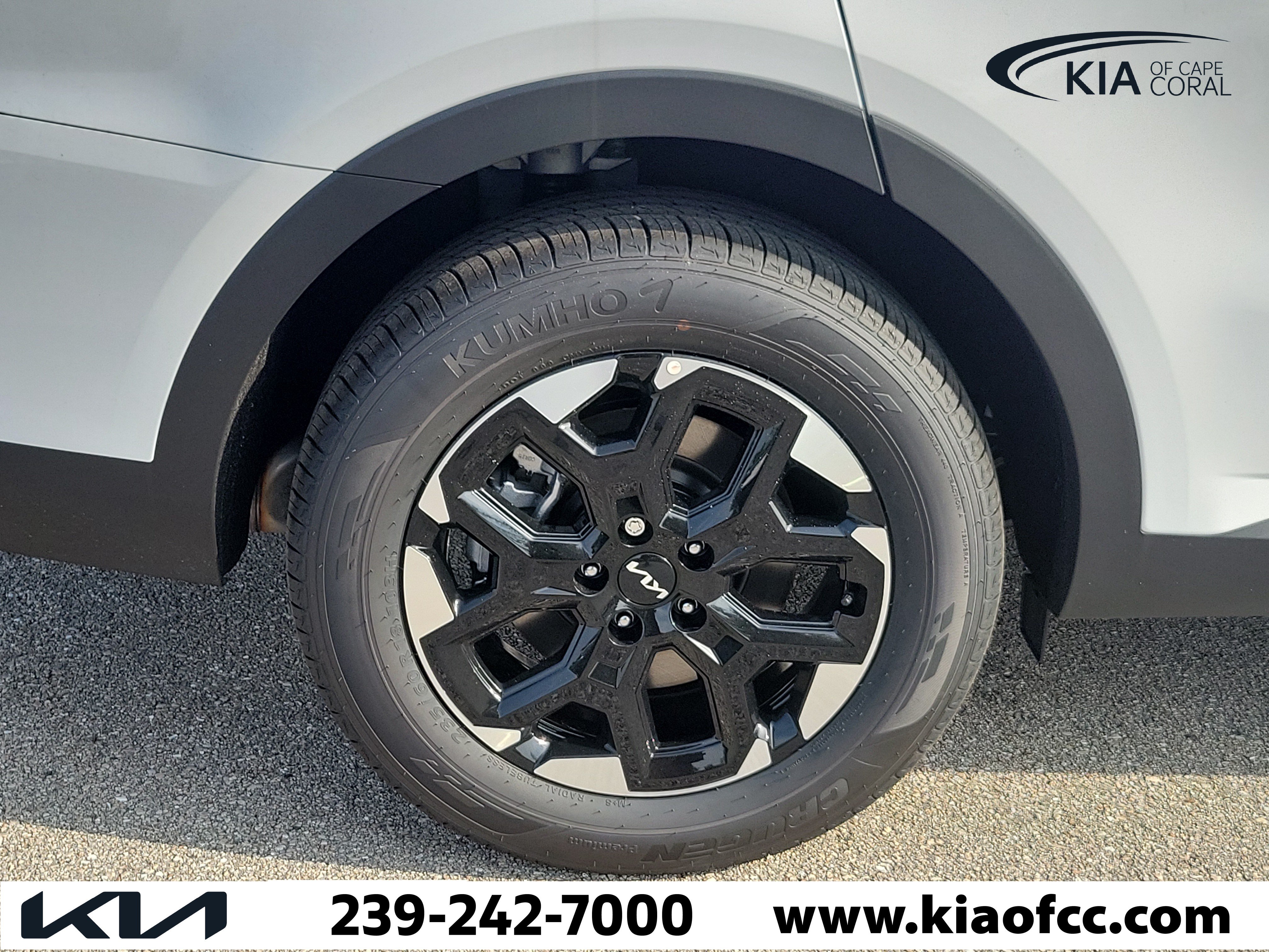 New 2026 Kia Sorento S FWD image 9