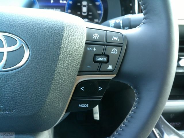 New 2026 Toyota Crown XLE image 11