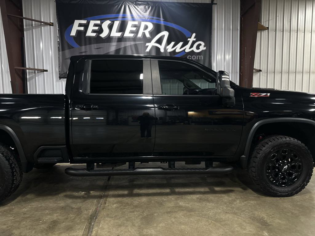 Used 2021 Chevrolet Silverado 2500 LTZ w/ LTZ Plus Package image 39