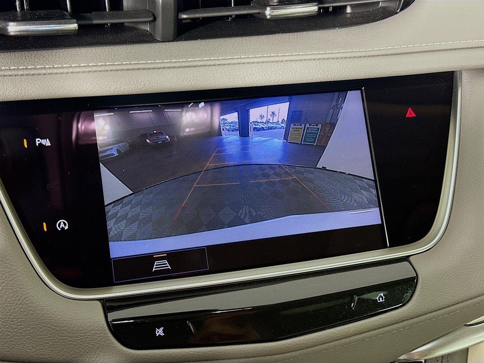 Used 2022 Cadillac XT5 Premium Luxury image 17