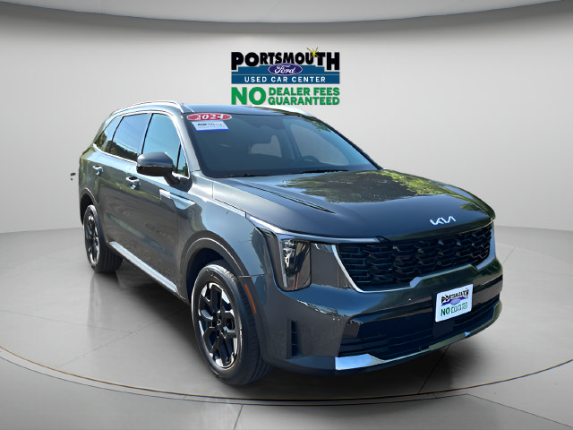 Used 2024 Kia Sorento S w/ Panoramic Sunroof Package