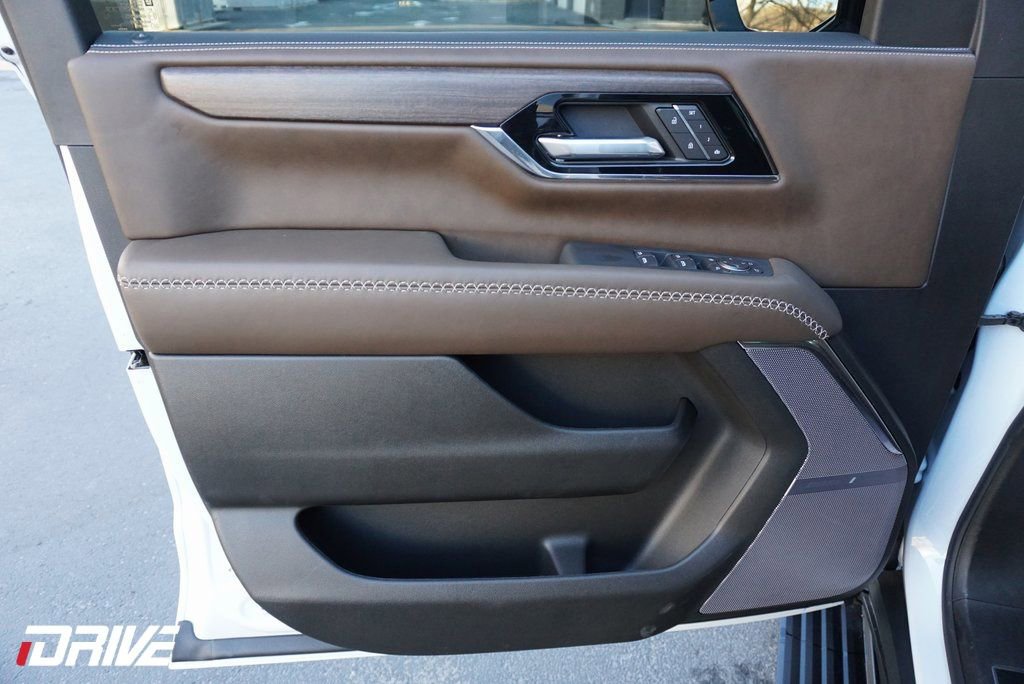 Used 2026 GMC Yukon Denali Ultimate image 17