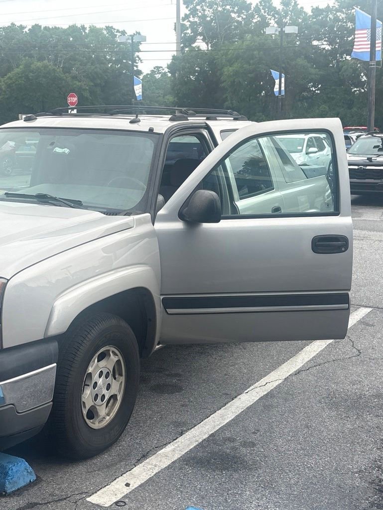 Used 2005 Chevrolet Avalanche LS w/ Sun And Sound Package RWD image 12